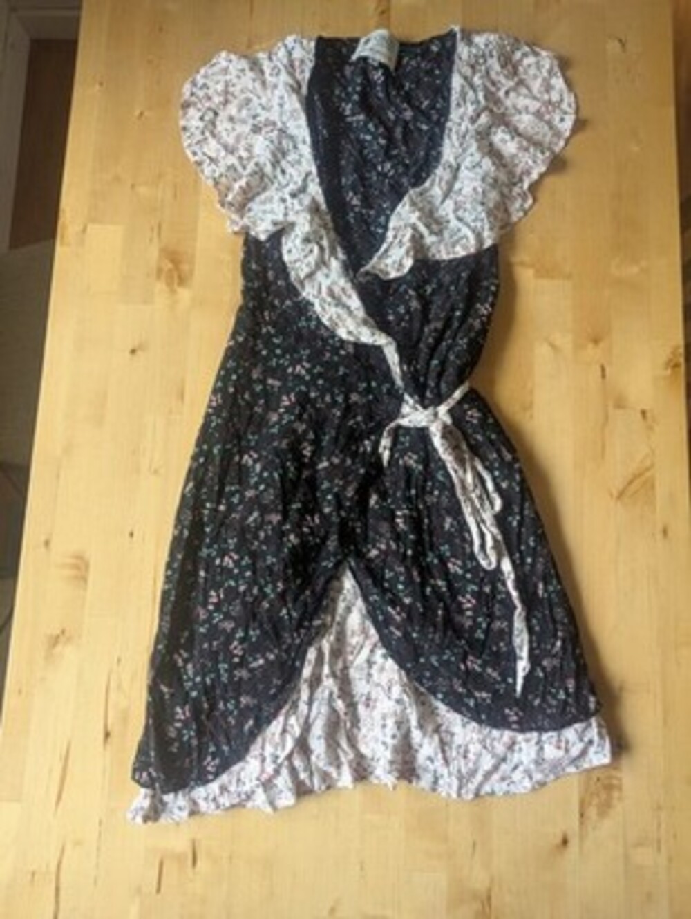 Onze Floral Frill Wrap Dress Size Small Cottagecore Whimsigoth